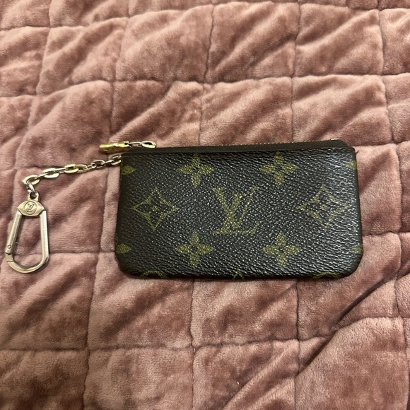 Louis Vuitton Monogram Key Pouch - Picture 1 of 8